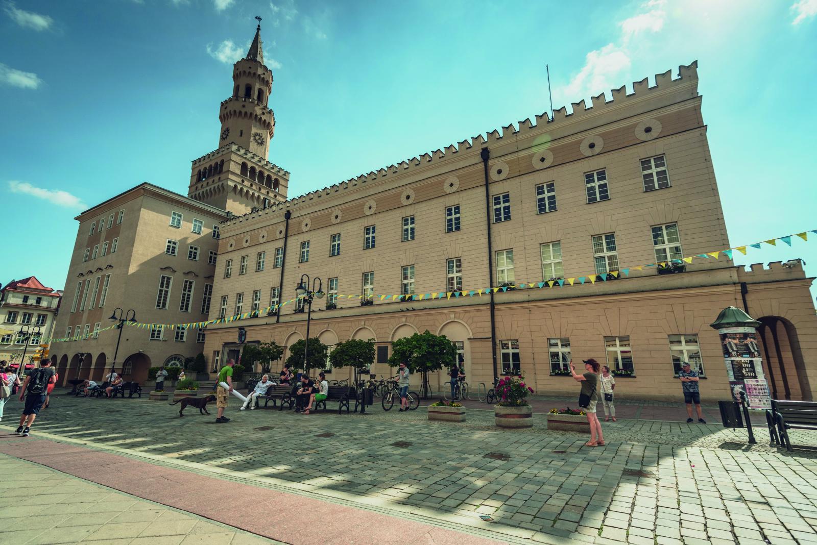 zdjęcie opolskiego ratusza fot. Paweł Szpala