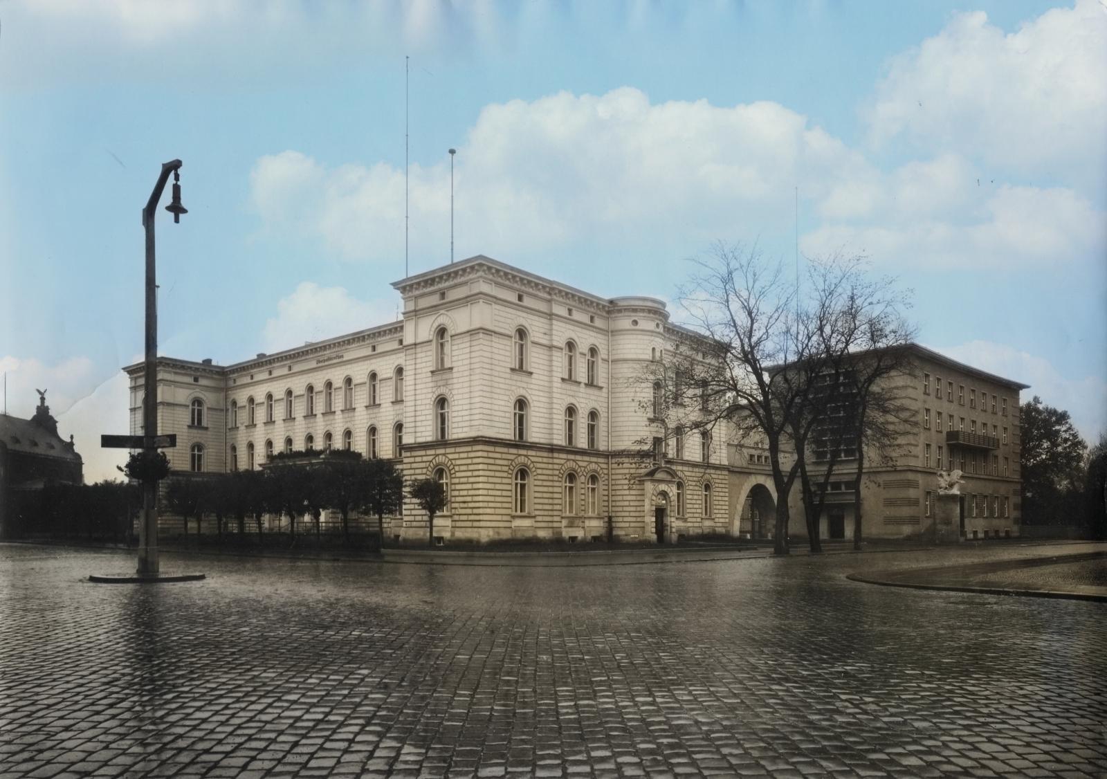 Budynek Poczty w Opolu