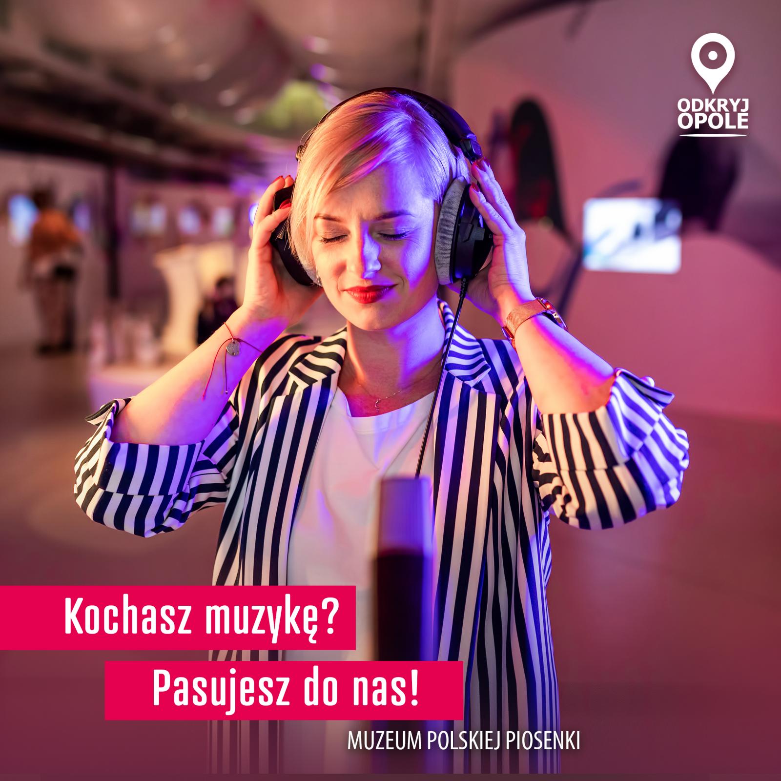 Muzeum Polskiej Piosenki - baner z hasłem