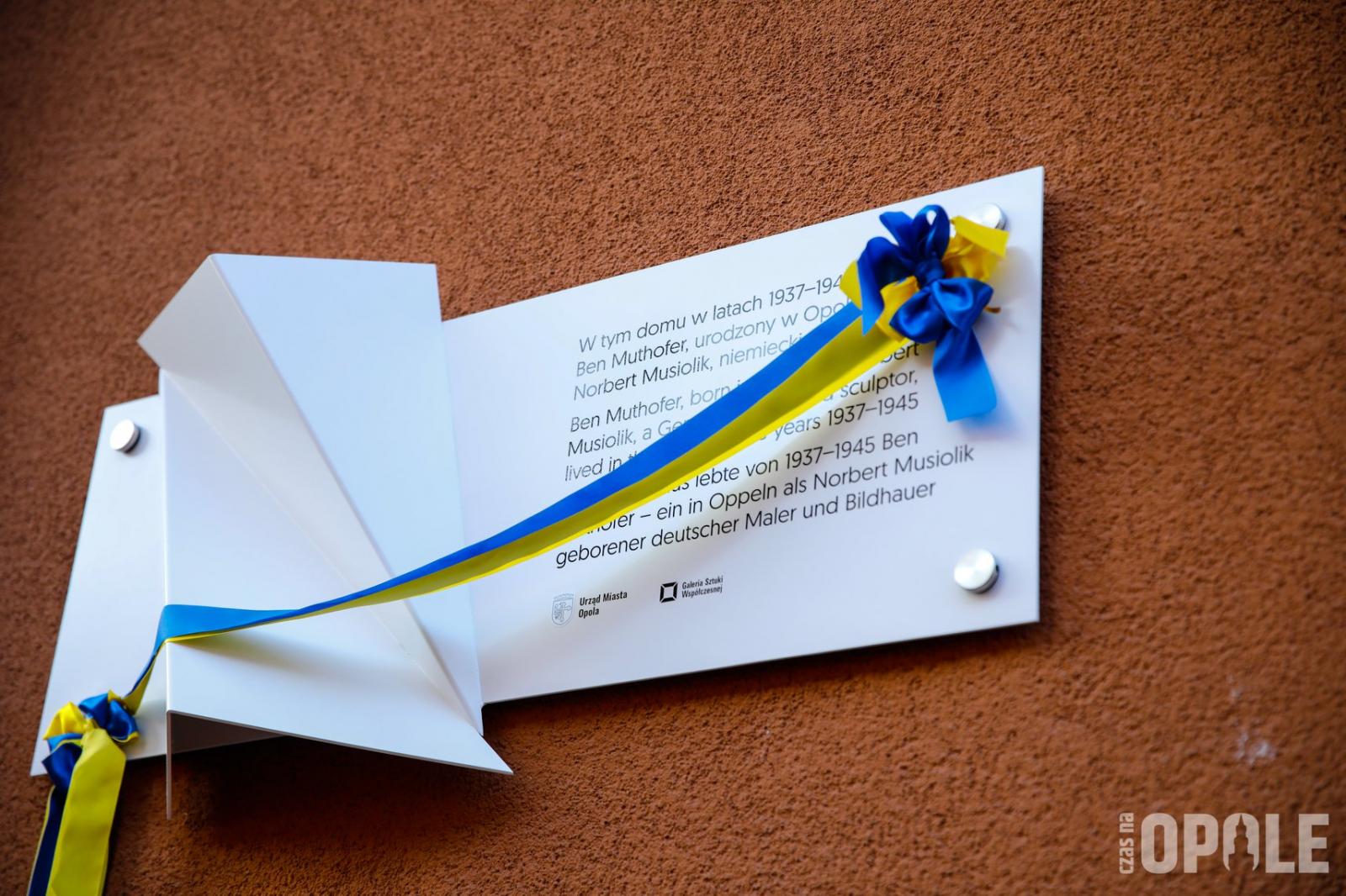 Tablica Bena Muthofer