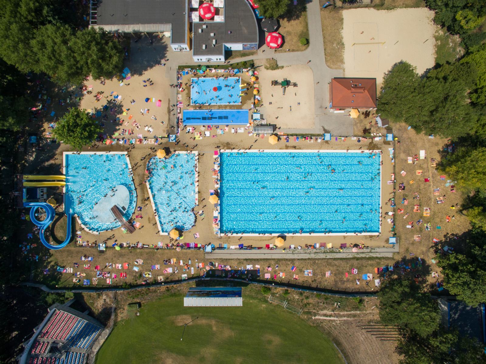 Basen Błękitna Fala