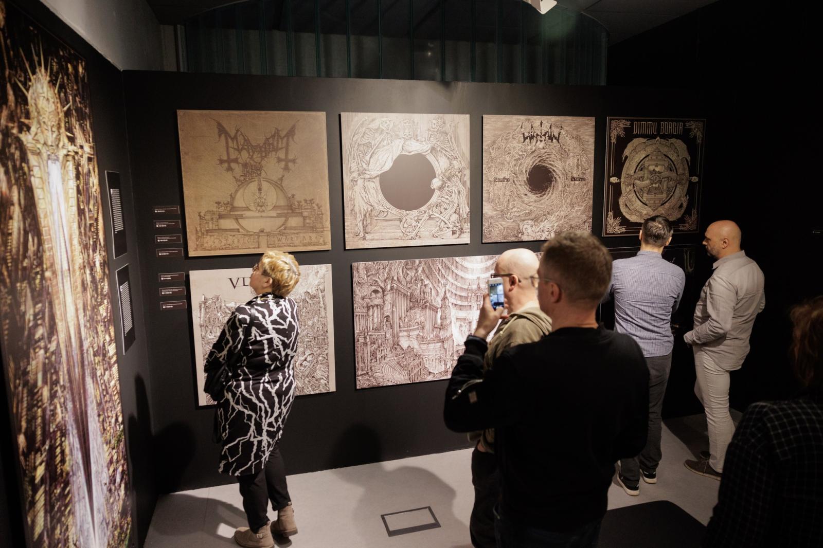 Zdjęcie z wystawy „Mistrza detalu” w Muzeum Polskiej Piosenki