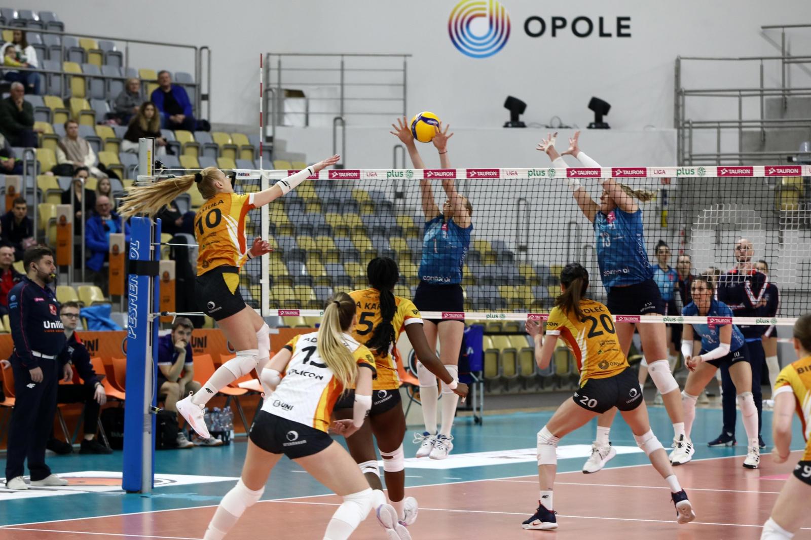 Zdjęcie z meczu siatkówki kobiet, fot. Sportowe Opole
