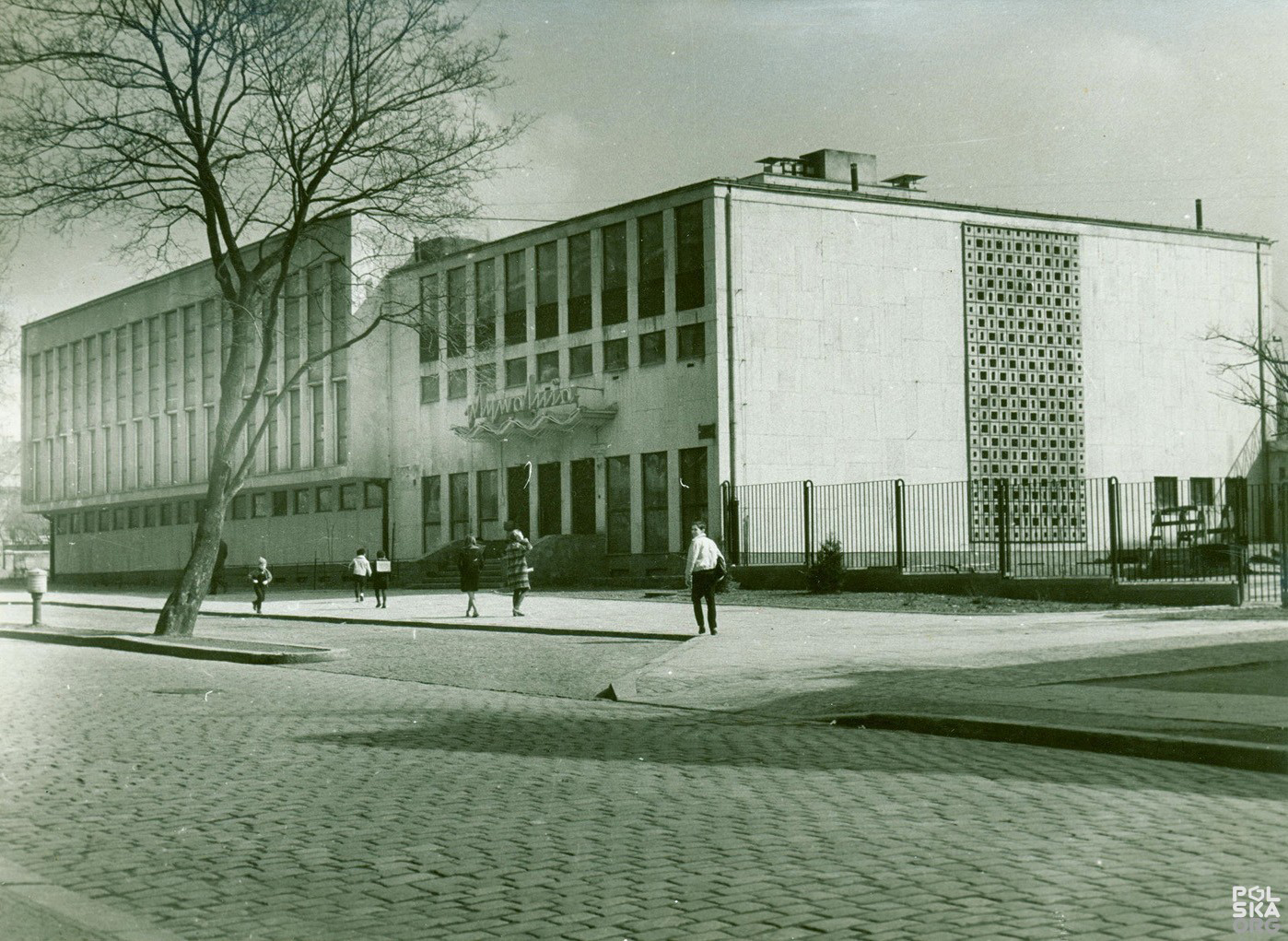 Pływalnia w latach 70-tych, fot. Stanisław Bober, źródło: fotopolska.eu