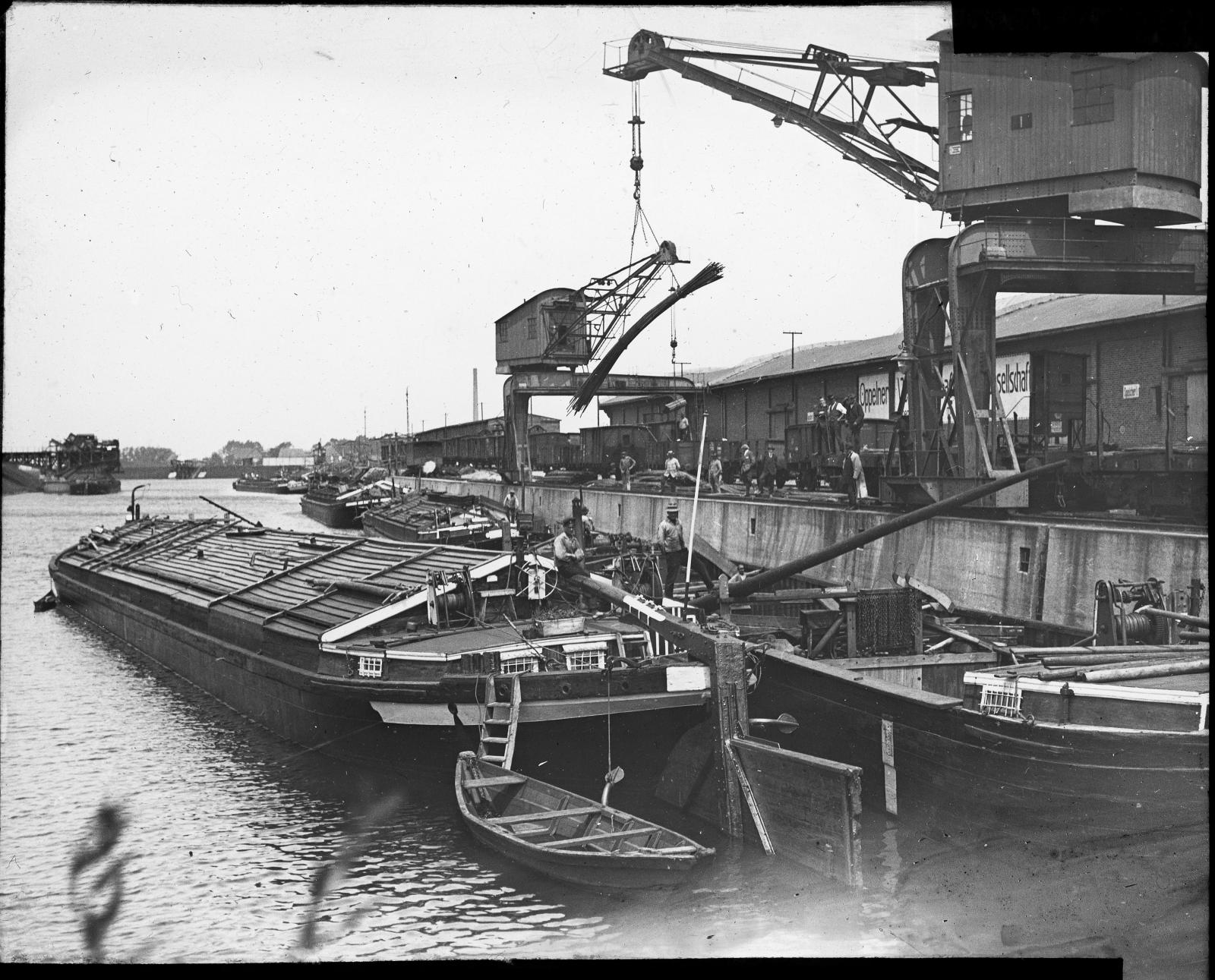 Port w Zakrzowie, lata 30. XX wieku