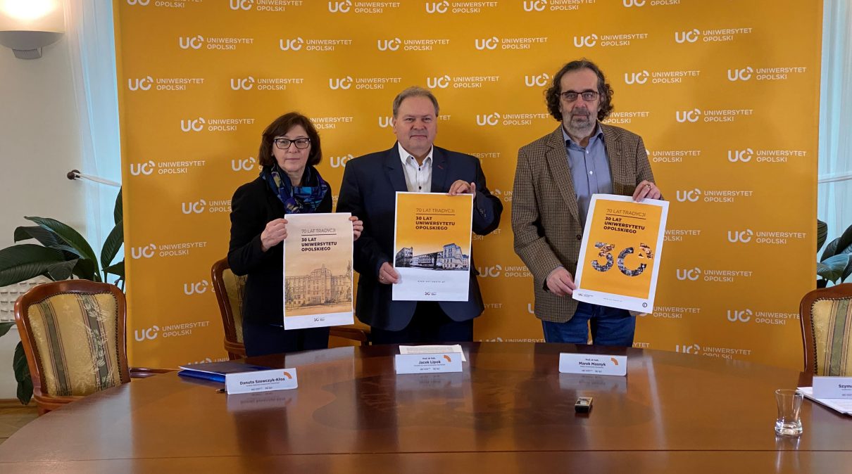 zdjęcie z konferencji prasowej