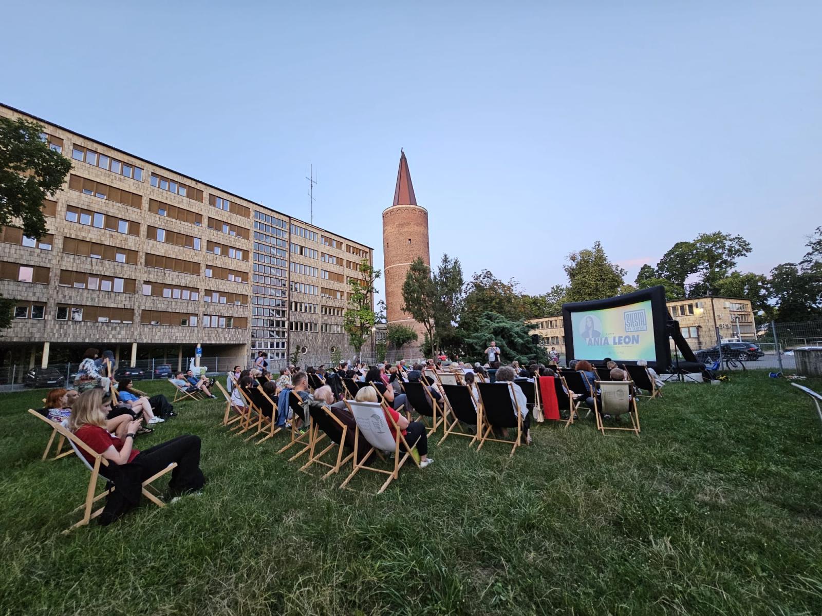 Kino plenerowe przed NCPP