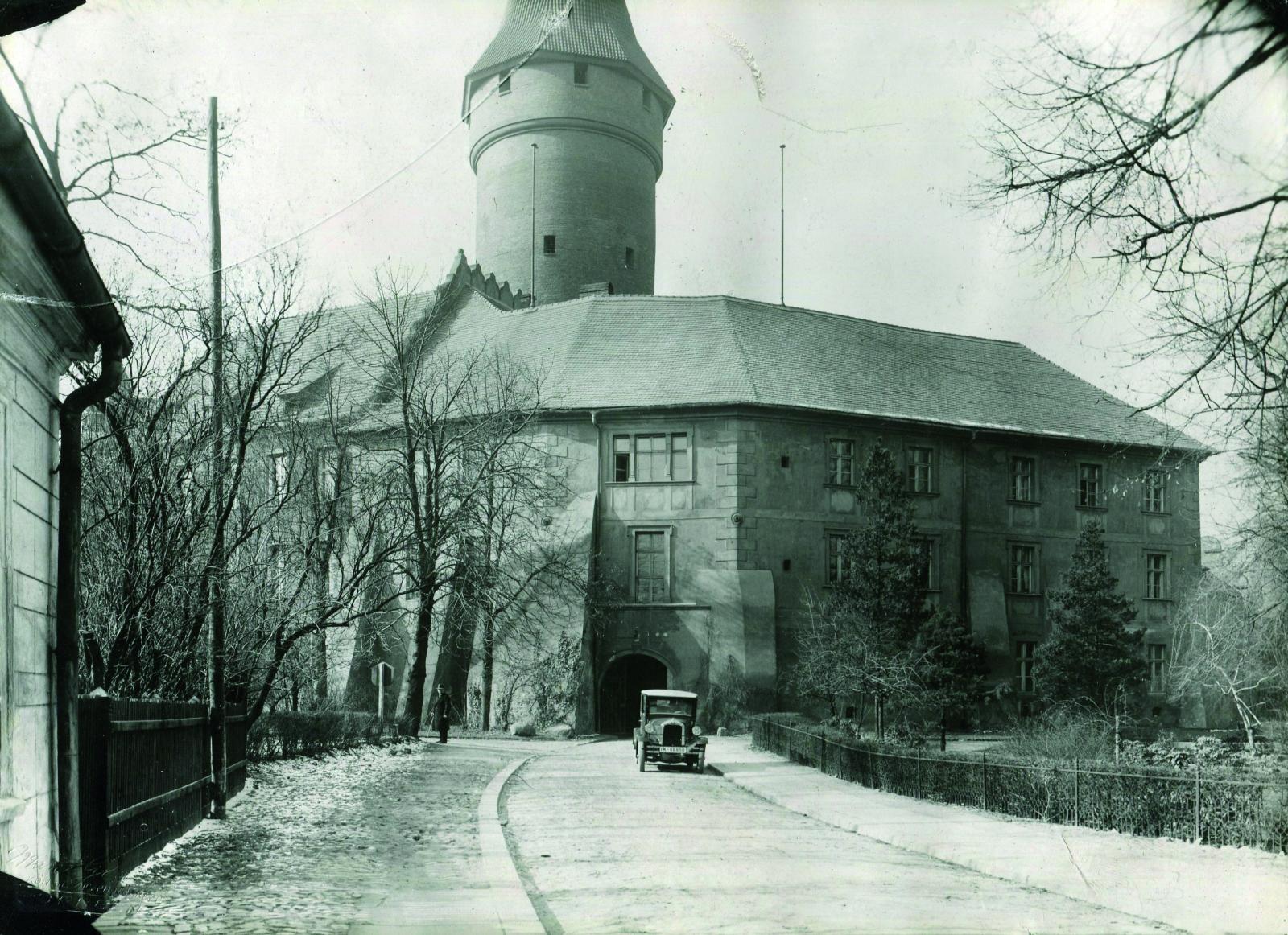 historyczne zdjęcie zamku 