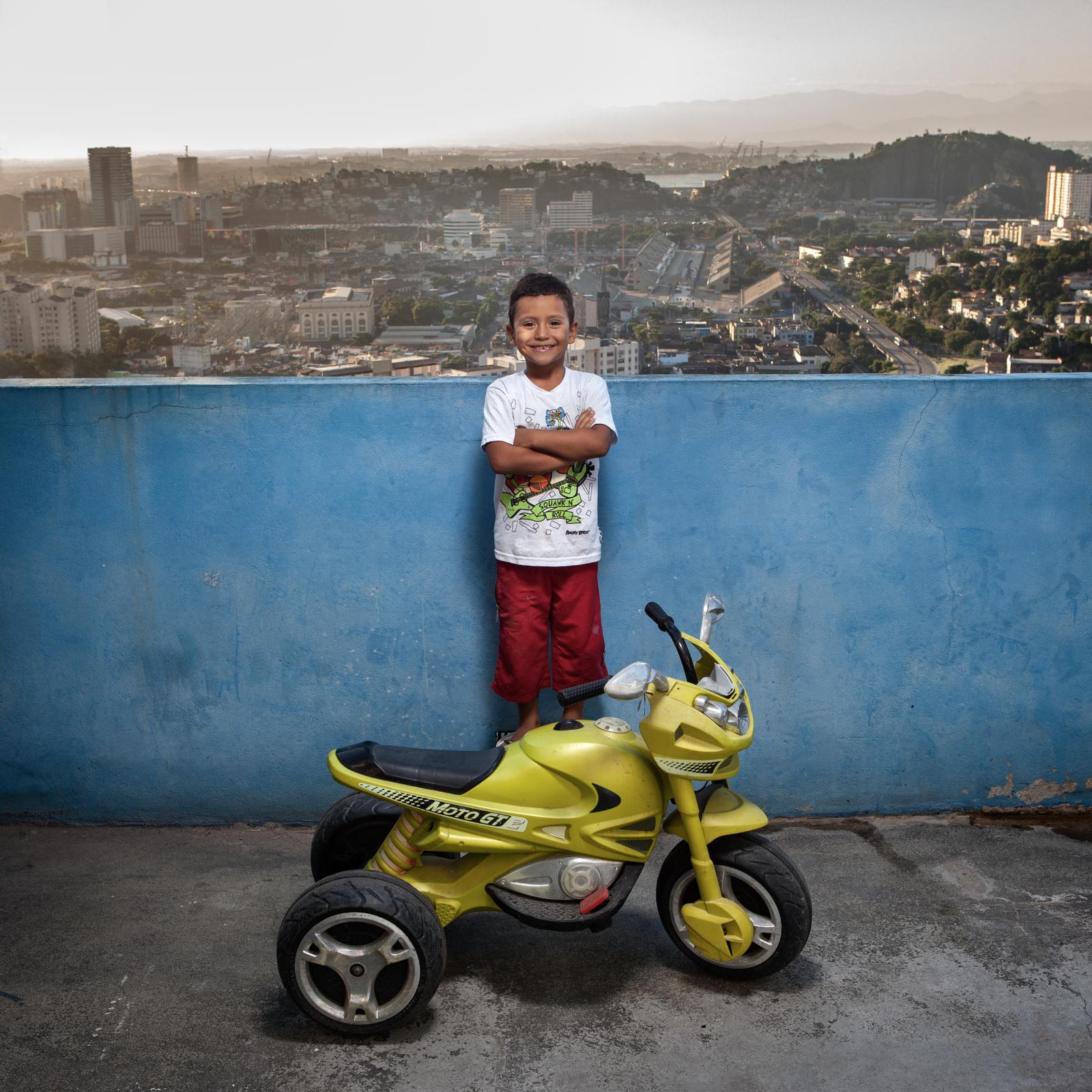 Fot. Gabriele Galimberti: Toy Stories (1)