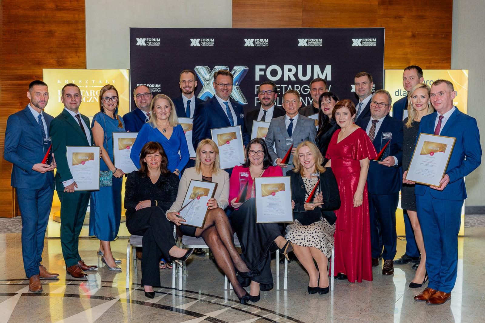 Zdjęcie laureatów Kryształów Przetargów Publicznych