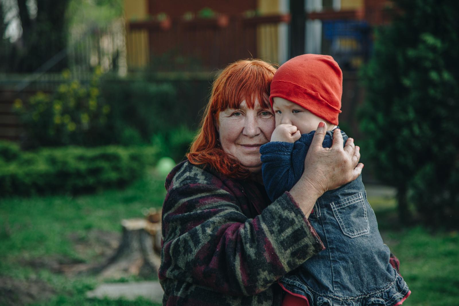 Galyna Semenchiuk (62 lata) Dasha (1 rok)