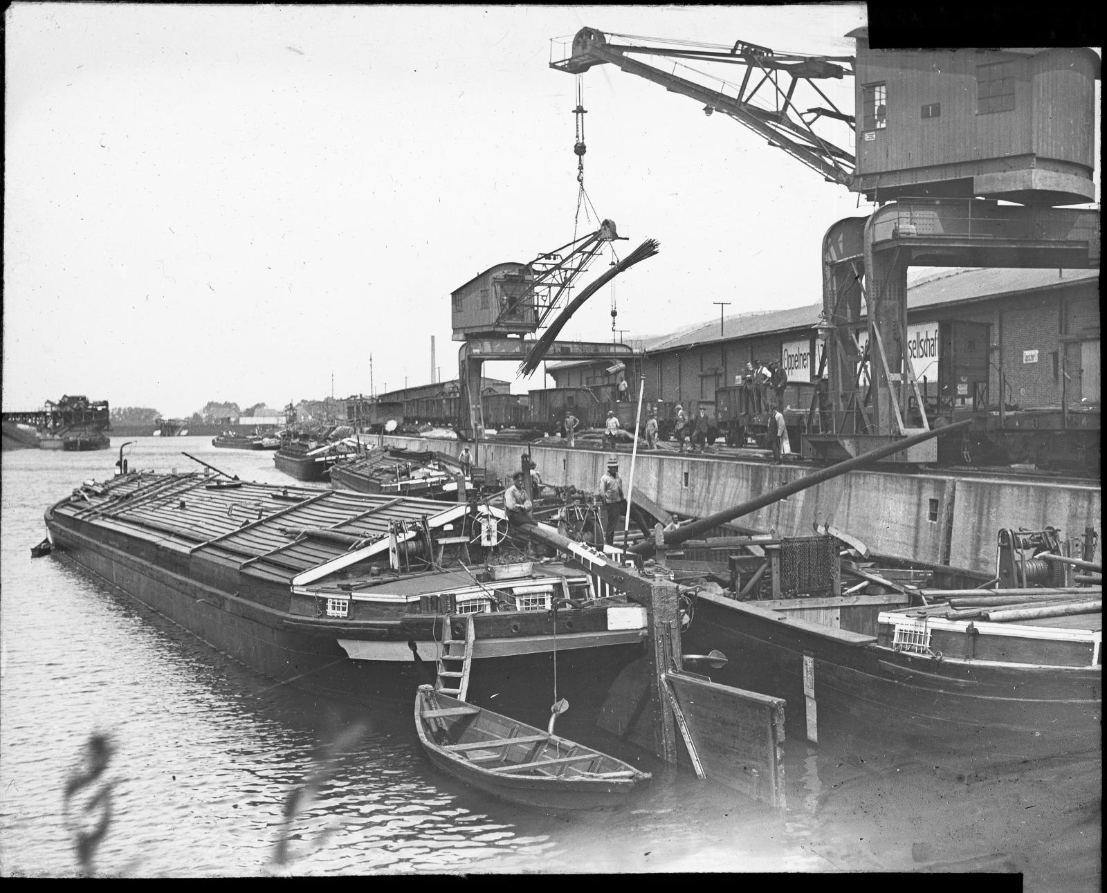 Cementownie Opola: Hafen (Odra)