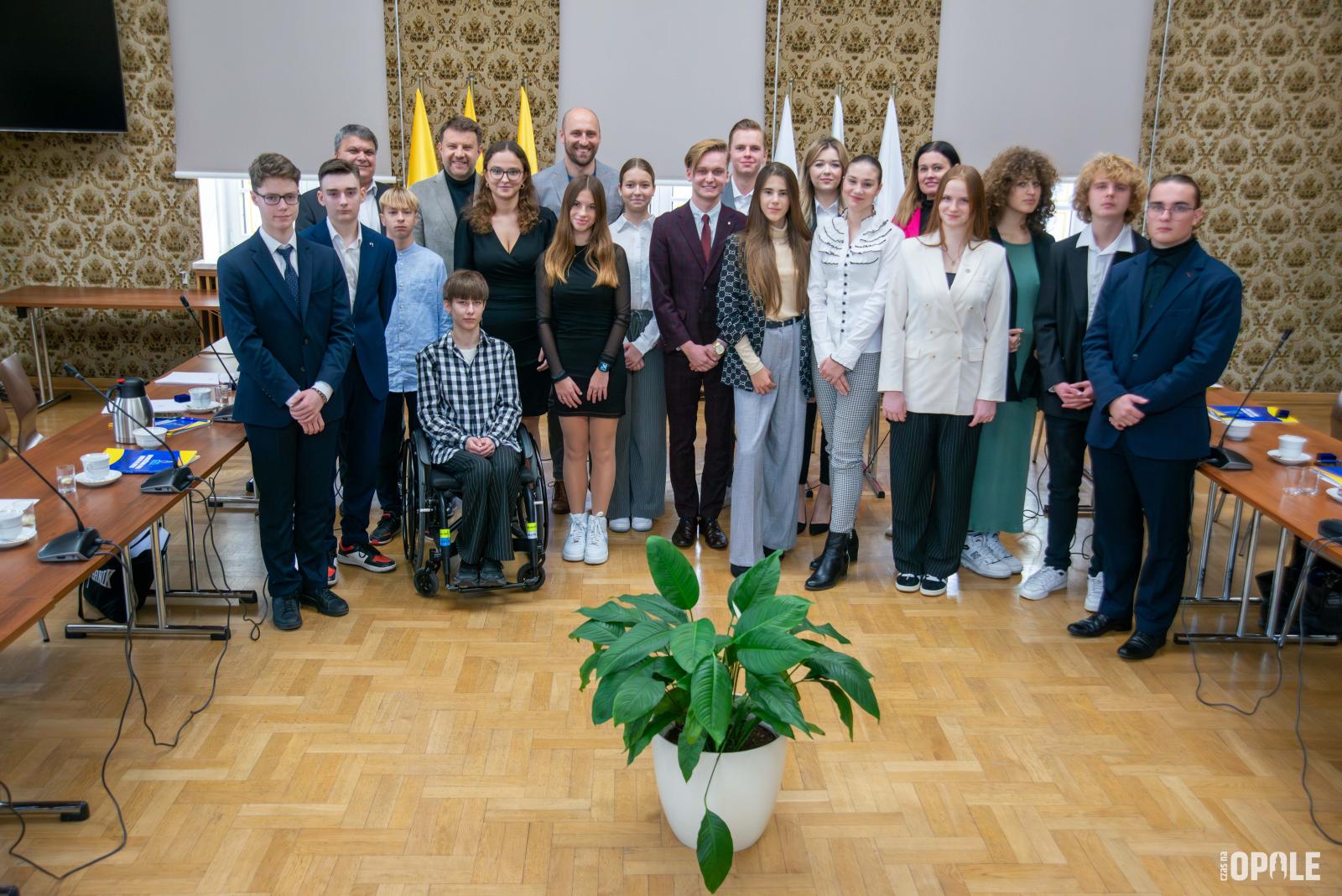 Zdjęcie składu Młodzieżowej Rady Miasta