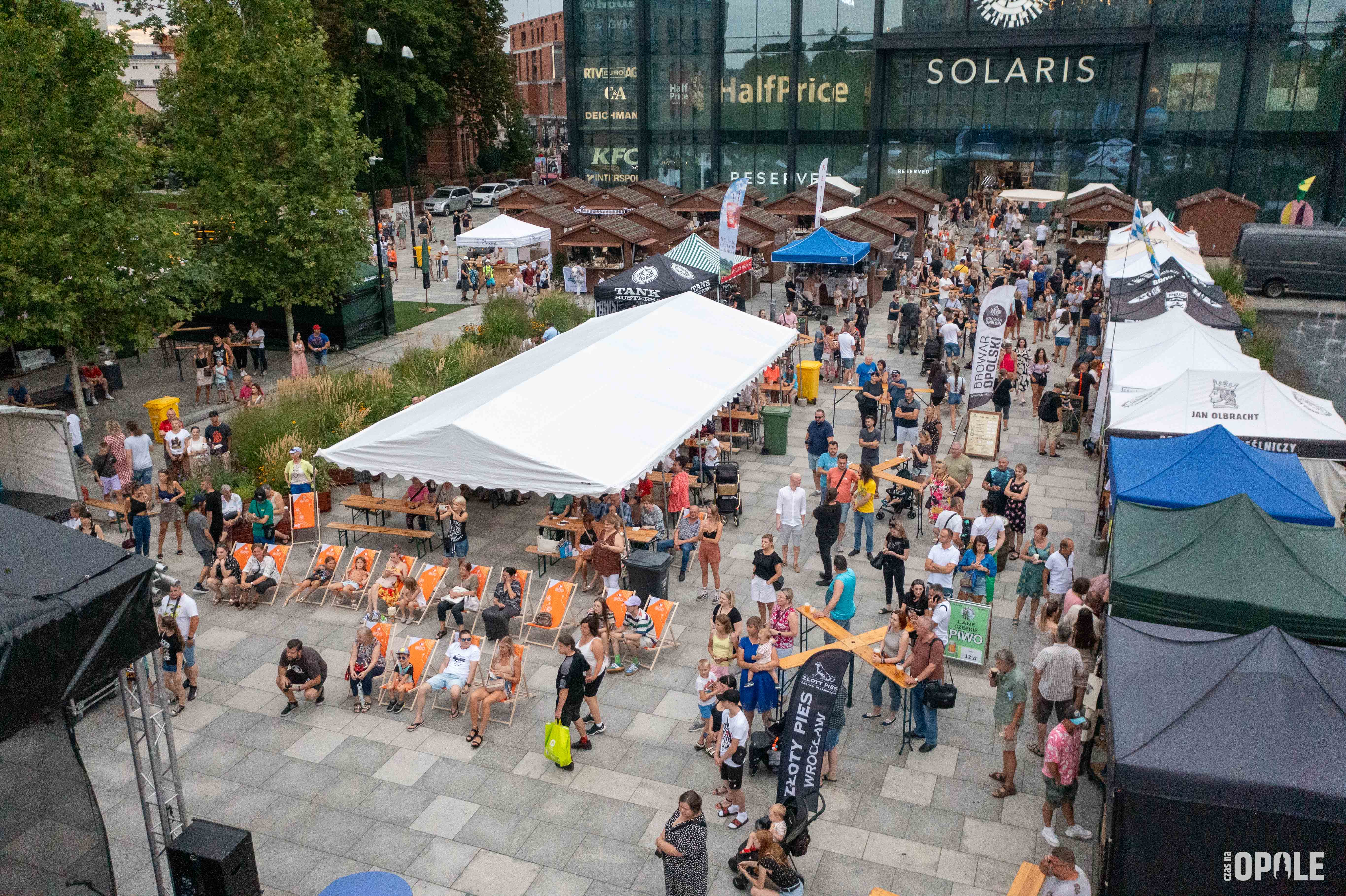 zdjęcie z lotu ptaka - festiwal smaków