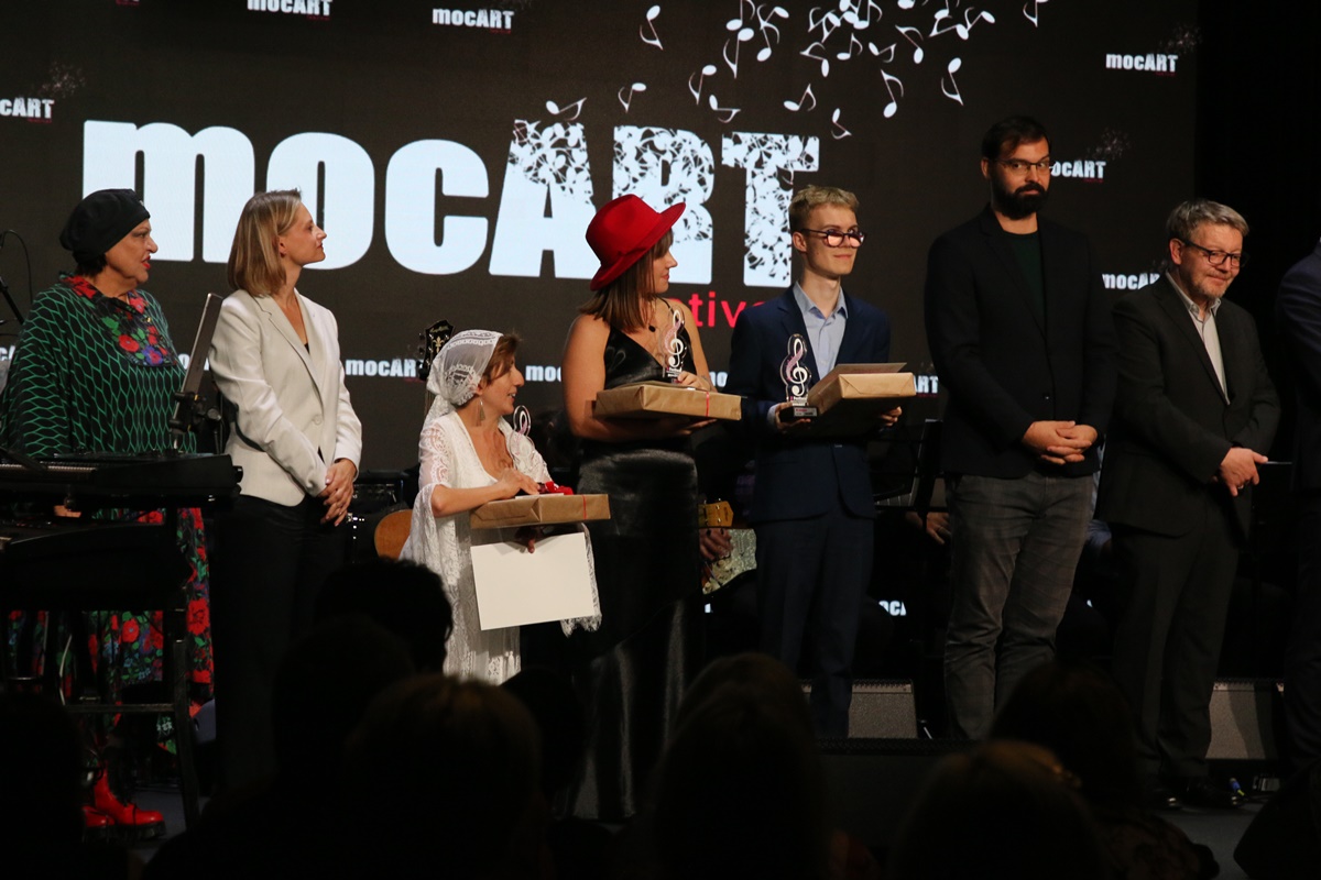 zdjęcie laureatów festiwalu mocart