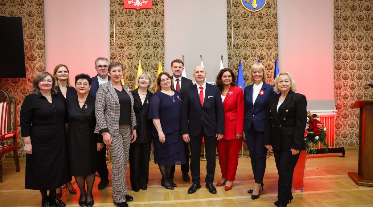 uroczysta sesja rady miasta i zasłużeni obywatele