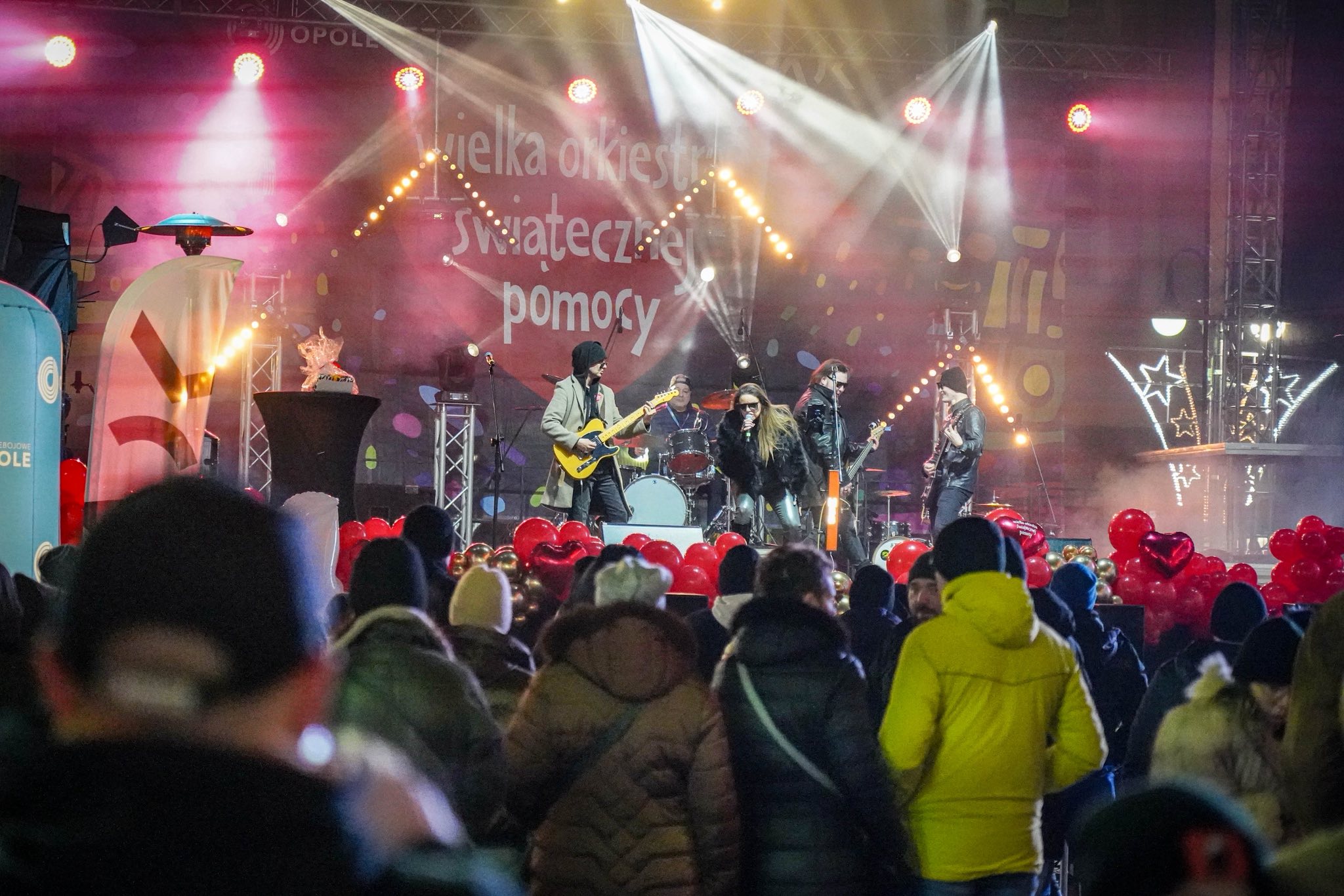 finał wośp, koncert, scena