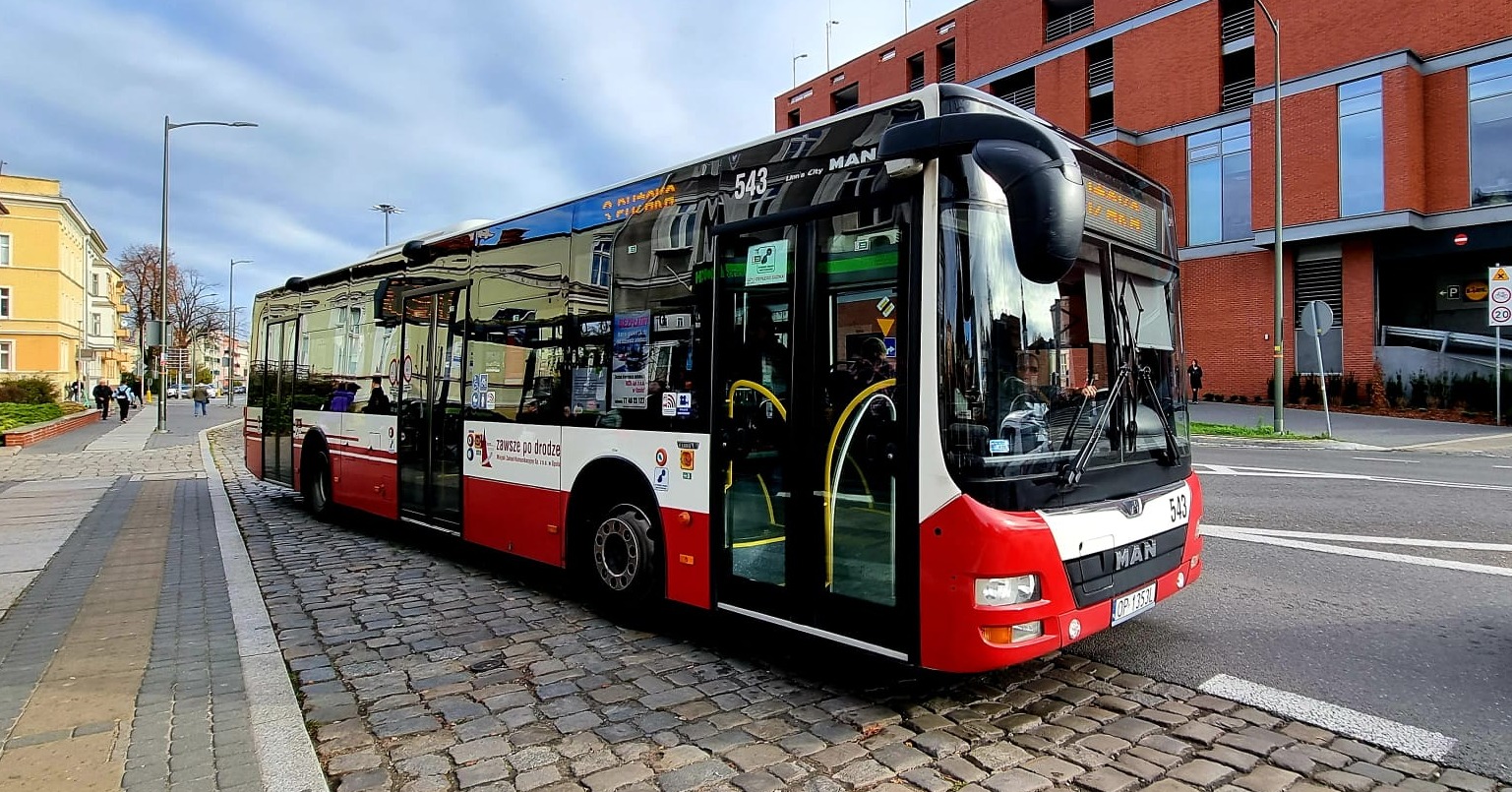 Autobus na ulicach Opola