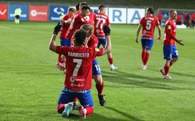 radość zawodników Odry Opole po wygranym meczu