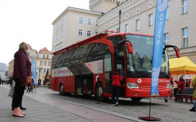 krwiobus na rynku