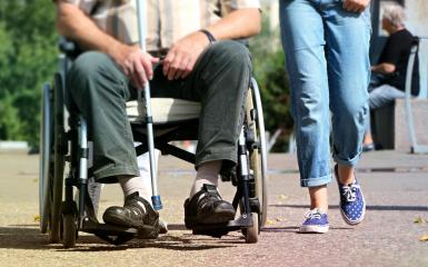 Osoba niepełnosprawna na wózku