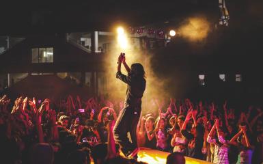 scena, artysta światła