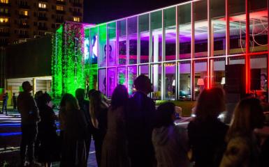 Teatr Jana Kochanowskiego nocą