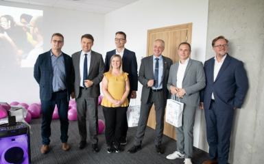 Prezydent Opola przedstawicielami firmy IAV Polska