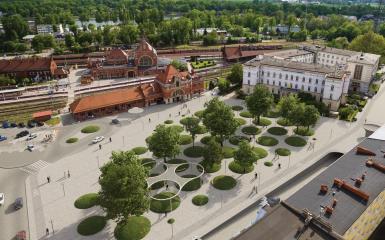 Plac przed dworcem PKP