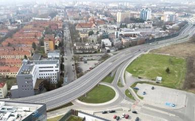 wizualizacja estakady obok centrum usług publicznych