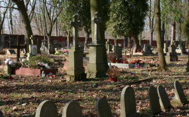 nagrobki, cmentarz na ul. wrocławskiej