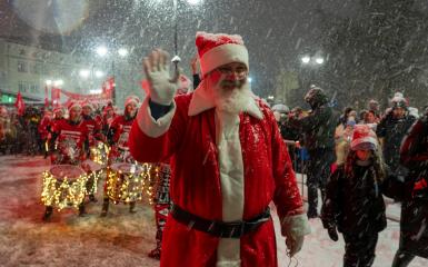 mikołaj podczas marszu