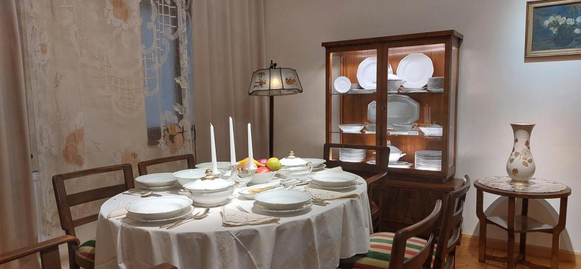 Sala wystawowa w Muzeum Porcelany Śląskiej w Tułowicach