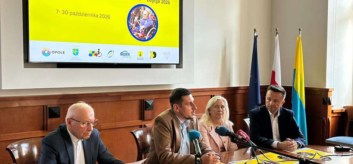 konferencja, osoby prelegenci