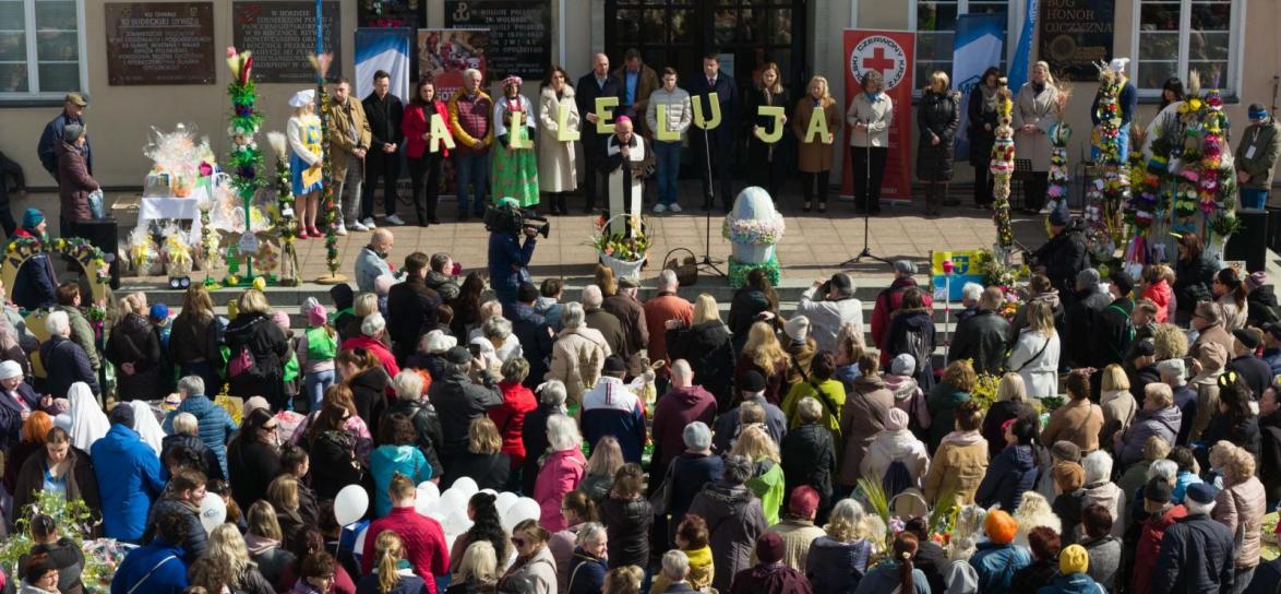 IX Opolskie Śniadanie Wielkanocne - uczestnicy podczas wydarzenia