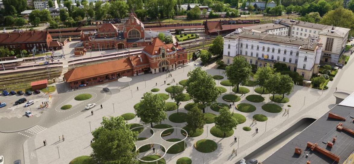 Plac przed dworcem PKP