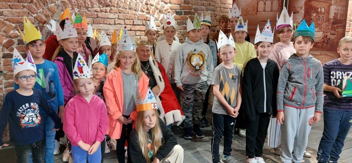 Dzieci na warsztatach w Zamku Górnym