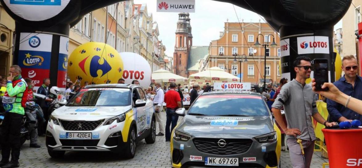 Start do wyścigu kolarskiego na rynku w Opolu