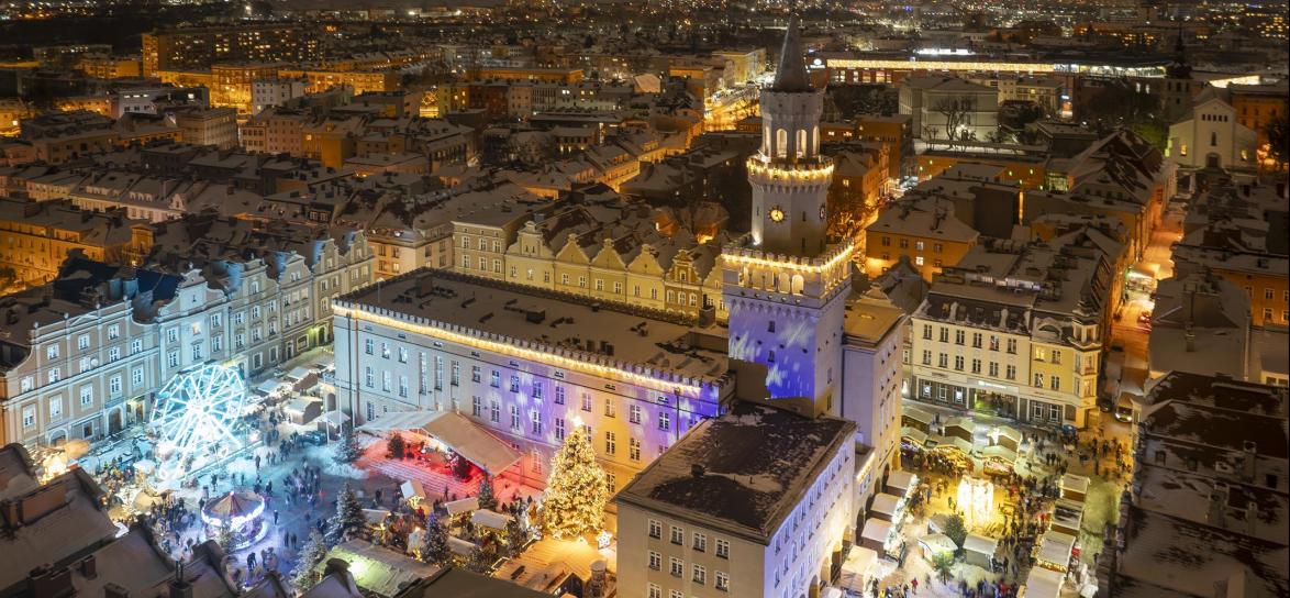 Panorama rynku w Opolu z lotu ptaka
