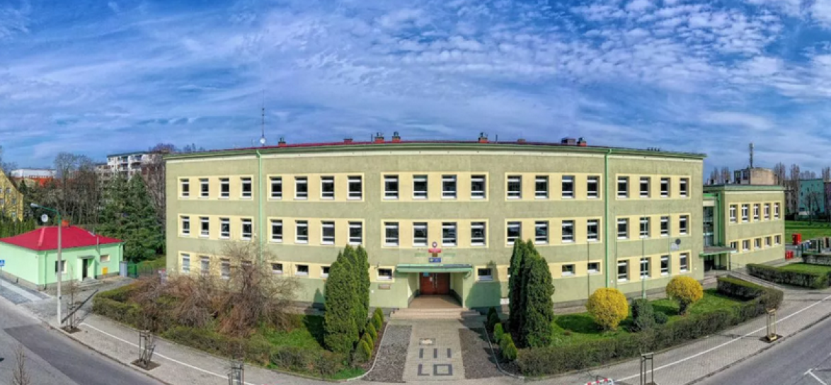 zdjęcie przedstawiajace budynek szkoły
