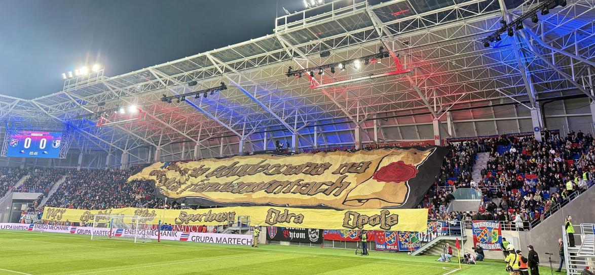 stadion w opolu podczas otwarcia
