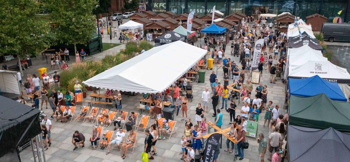 zdjęcie z lotu ptaka - festiwal smaków