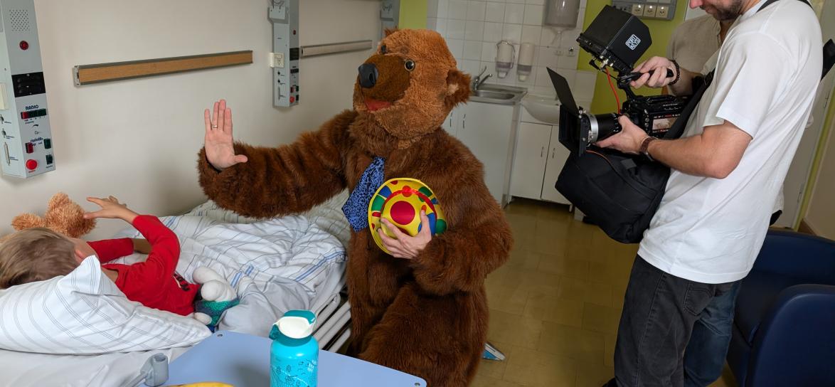 wolontariusze, kręcenie materiału video