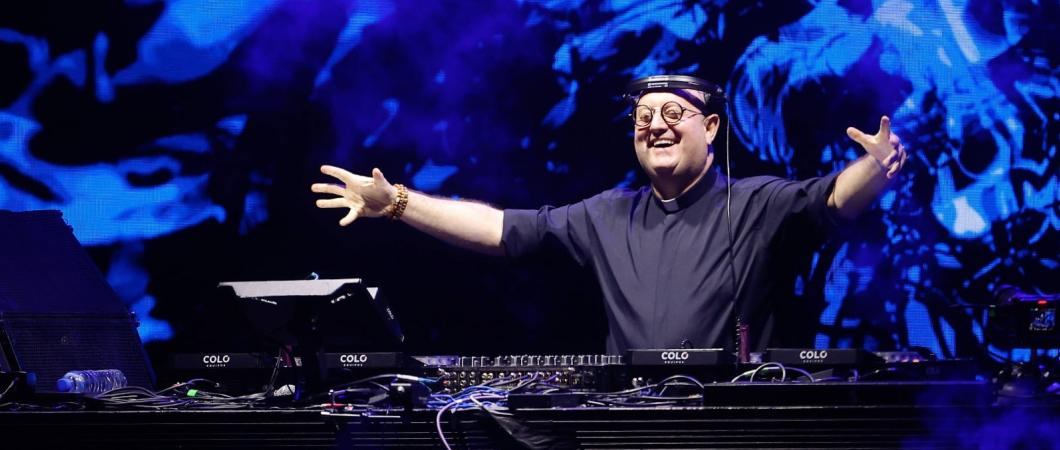 ksiądz Padrre Gulihmere, dj