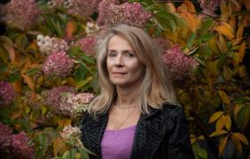 Kobieta  - gość wydarzenia