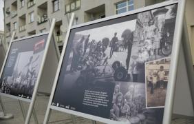 Wystawa plenerowa "PRL epoka szarej codzienności"