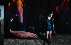 Spektakl "Sędziowie"