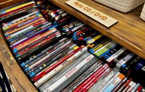 zdjęcie przedstawiajace płyty cd