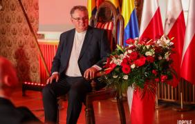 uroczysta sesja rady miasta, podczas której wyróżniono mieszkańców Opola