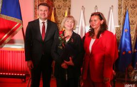uroczysta sesja rady miasta, podczas której wyróżniono mieszkańców Opola